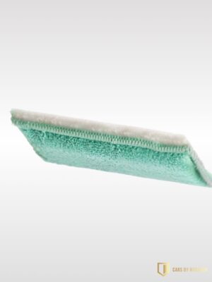 Rengøring af interiør med scrub pad